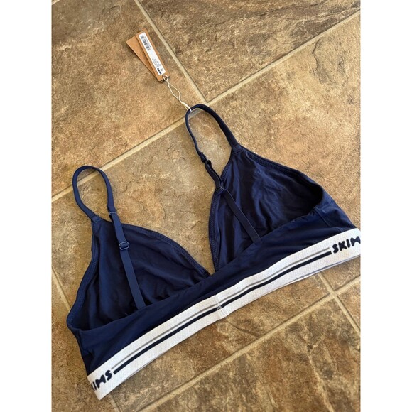 Skims Fits Everybody Logo Triangle Bralette Navy Size Large - Picture 6 of 7